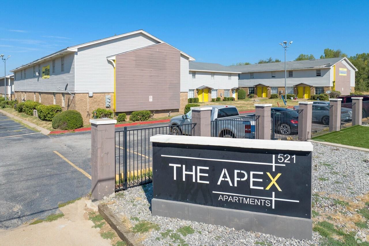 521 N. Council Rd. - Photo 3 of 50