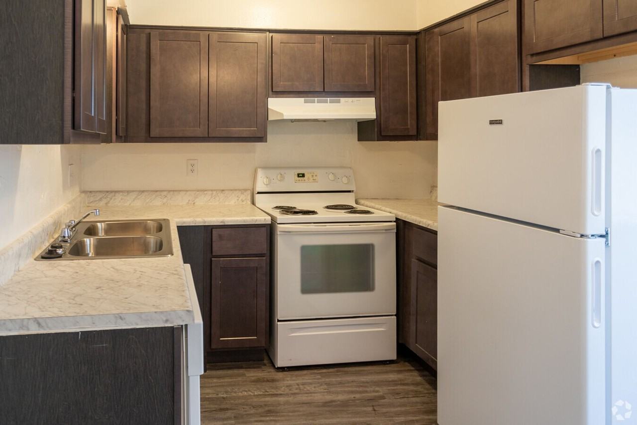 521 N. Council Rd. - Photo 7 of 50