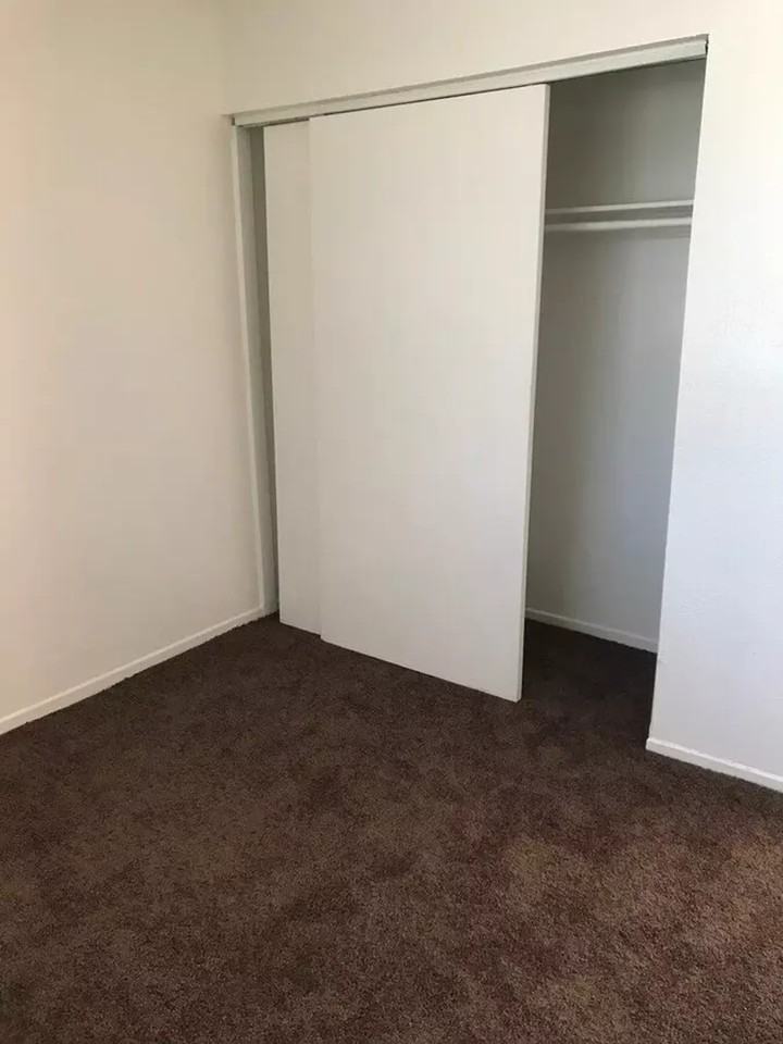 11951 Chamberlaine Way - Photo 3 of 7