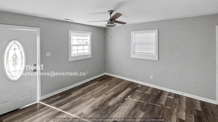 1811 Union St - Photo 2 of 17