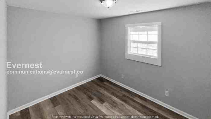 1811 Union St - Photo 5 of 17