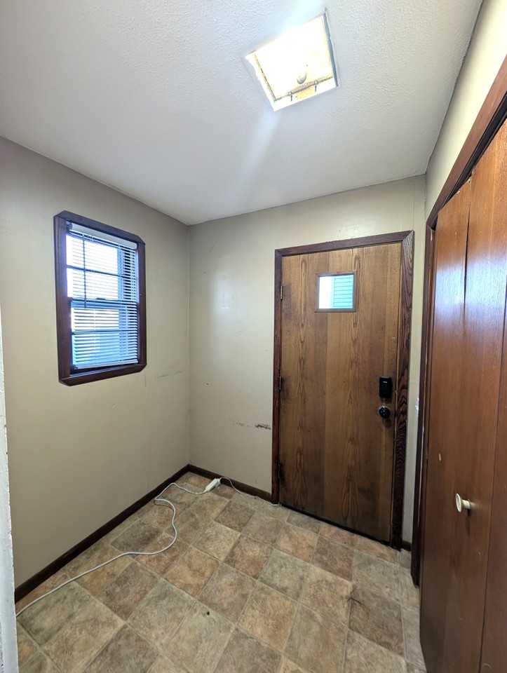 869 Geranium Ave E #1 - Photo 7 of 7