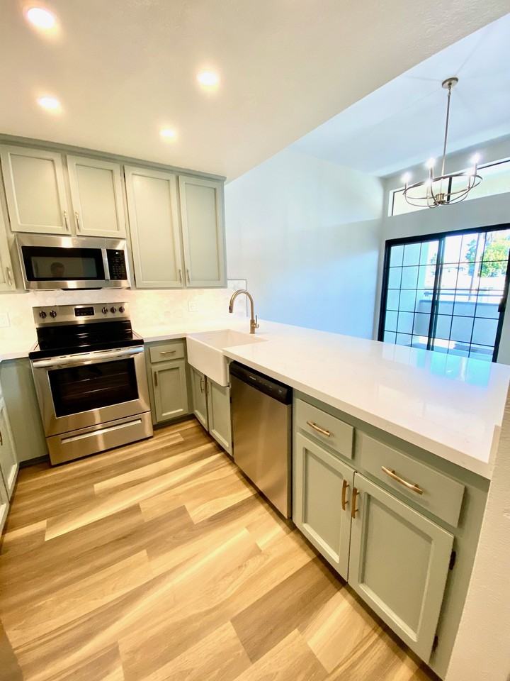 270 Dahlia Ave #1 - Photo 5 of 17