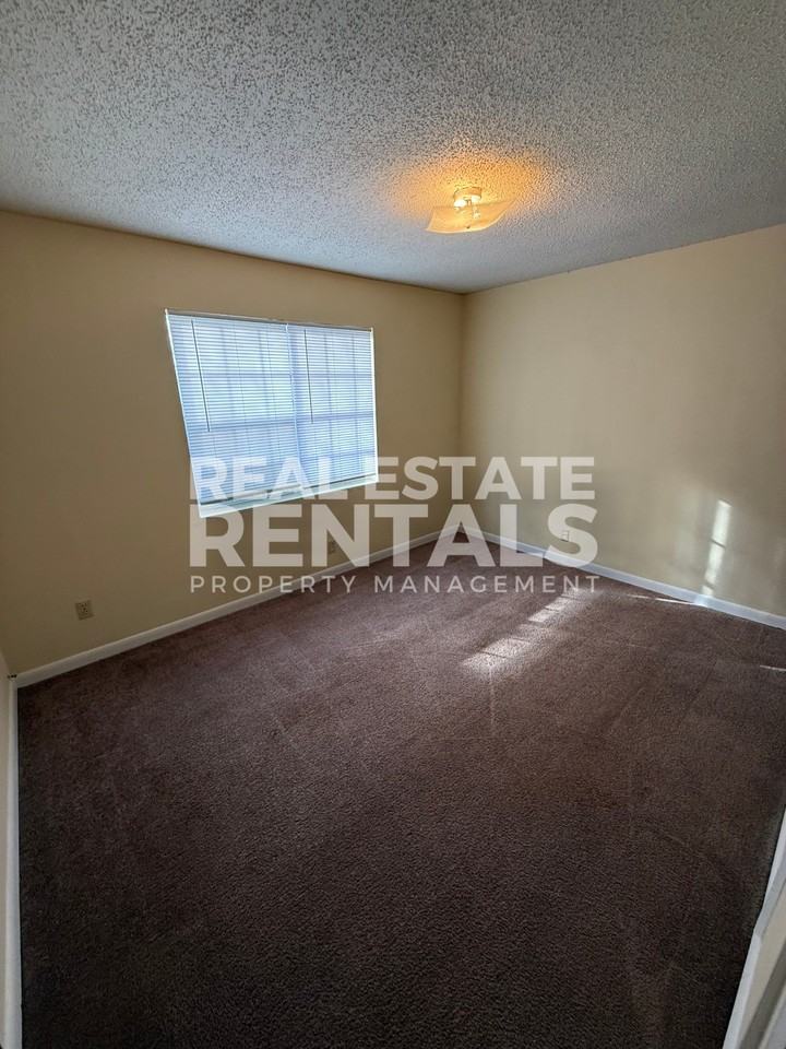 511 Newman Ln #354 - Photo 6 of 9