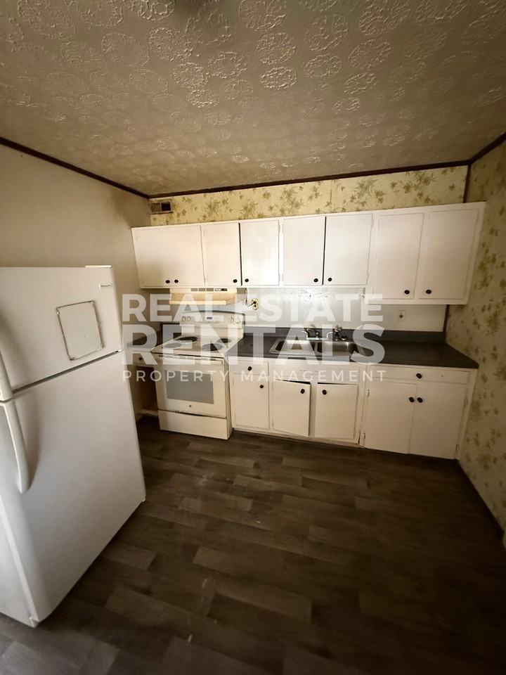 303 Springdale Rd #1 - Photo 7 of 7