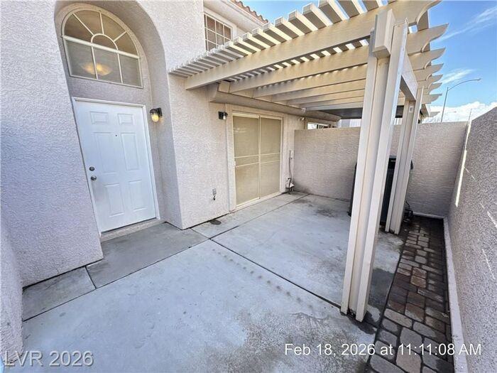 501 Satin Saddle Pl - Photo 2 of 36