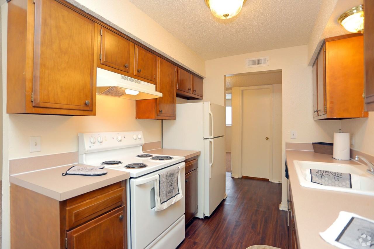 meadow park - Photo 2 of 16