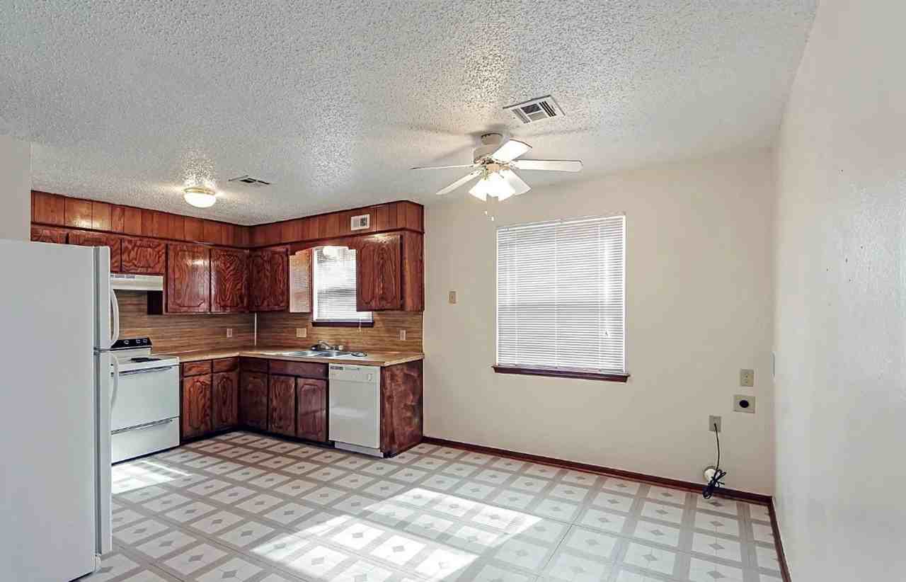 2408 NW 52nd St - Photo 5 of 19