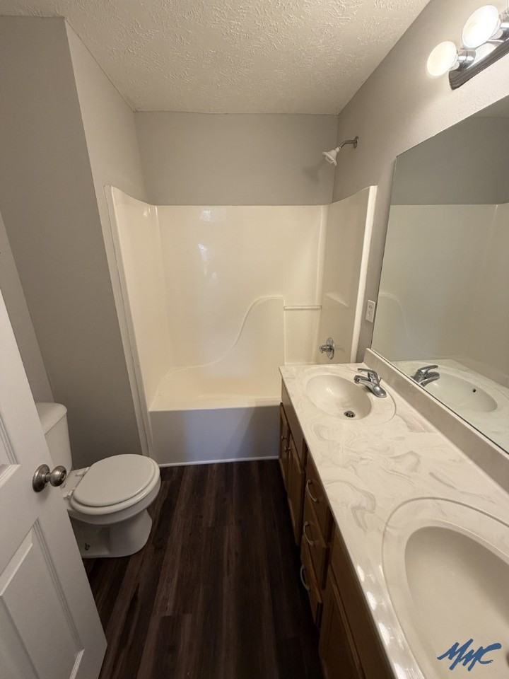 1403 Destiny Dr - Photo 5 of 17