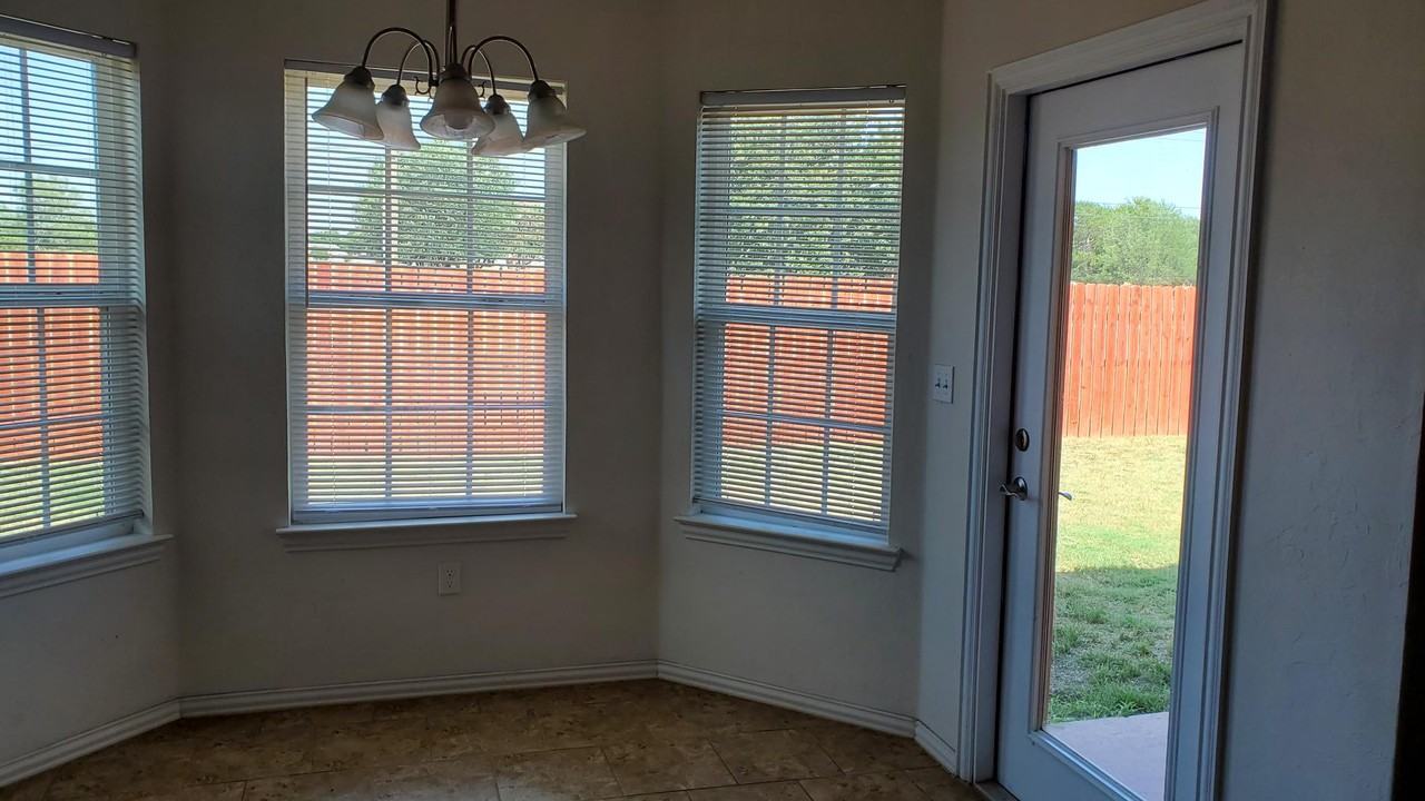 3621 Scarlet Ln #1 - Photo 4 of 25