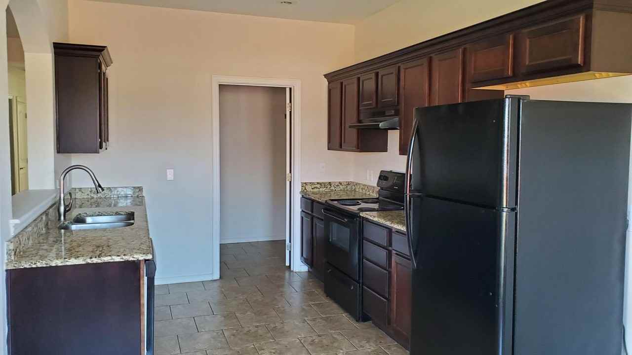 3621 Scarlet Ln #1 - Photo 5 of 25