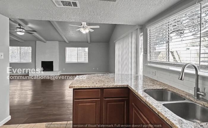 16714 Townes Rd - Photo 2 of 26