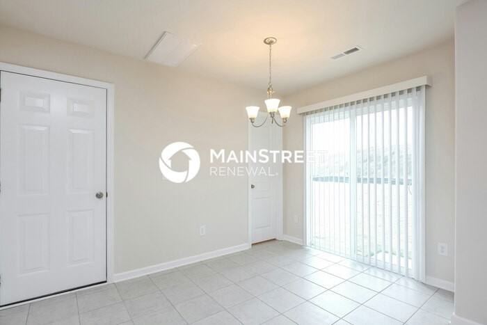 110 Calhoun Pl - Photo 4 of 13