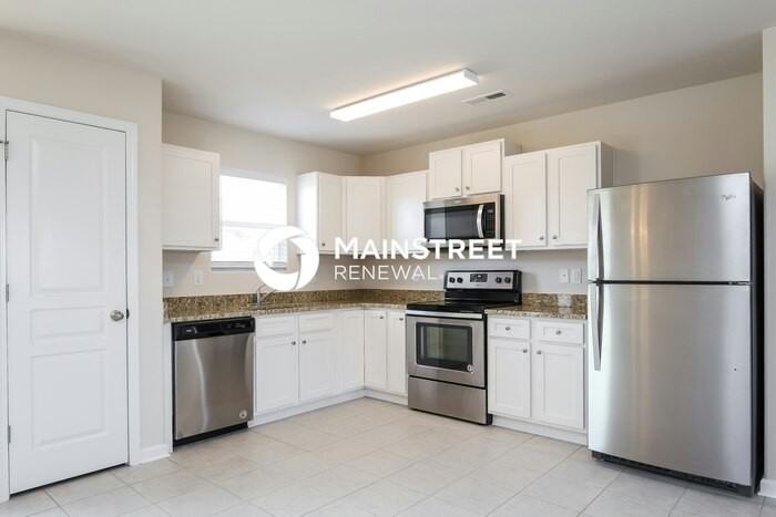 110 Calhoun Pl - Photo 5 of 13