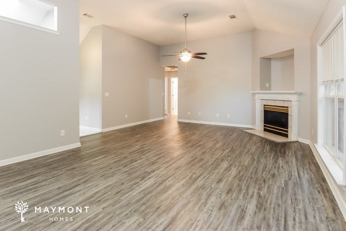 6409 Deerwood Pl - Photo 3 of 11