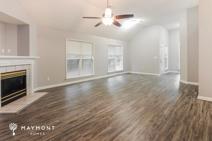 6409 Deerwood Pl - Photo 4 of 11