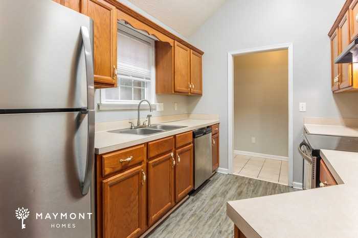 6409 Deerwood Pl - Photo 6 of 11