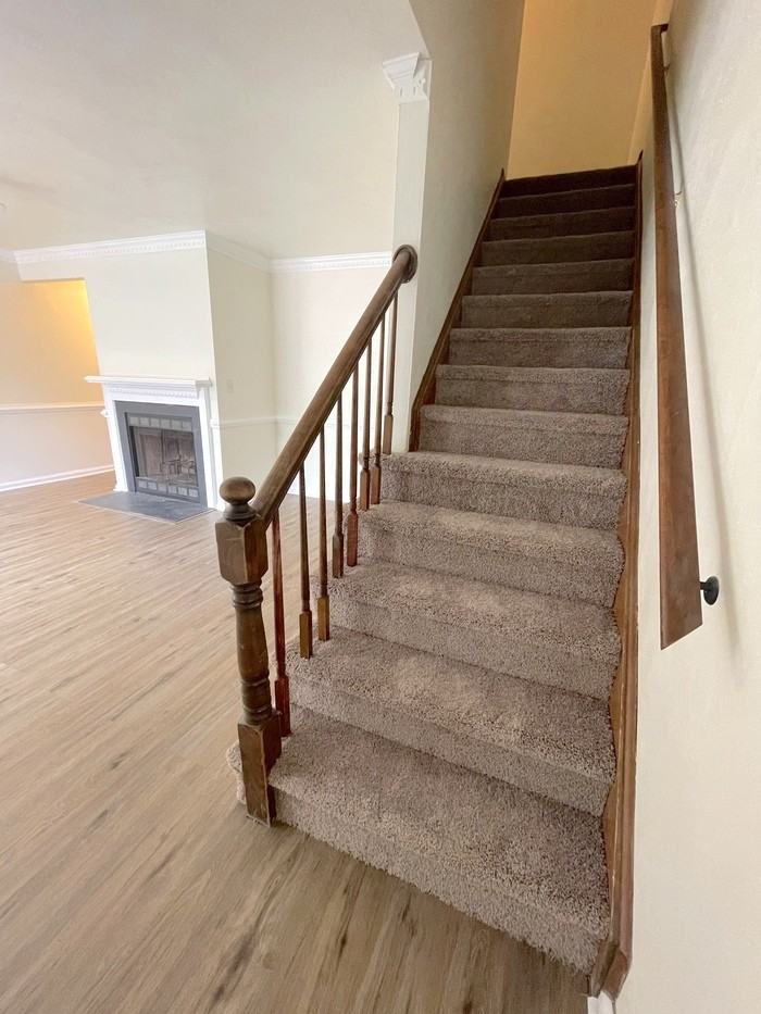 5523 Gates Landing Rd - Photo 2 of 33