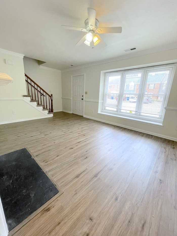 5523 Gates Landing Rd - Photo 5 of 33