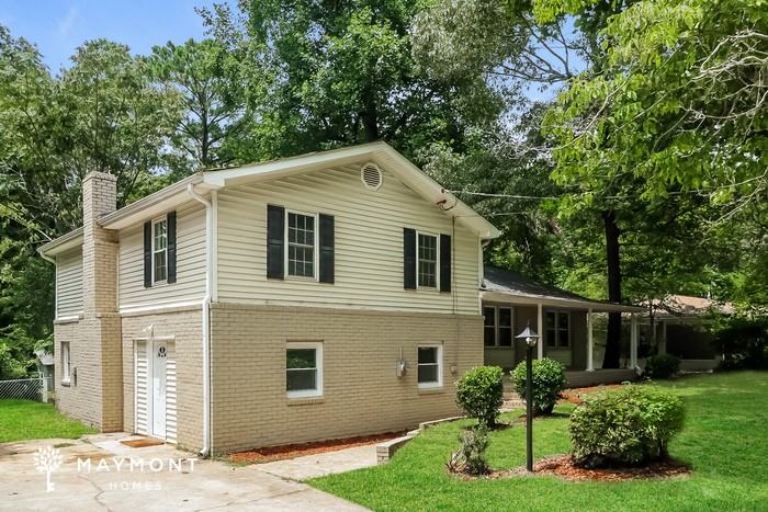 218 Hillcrest Dr - Photo 5 of 13