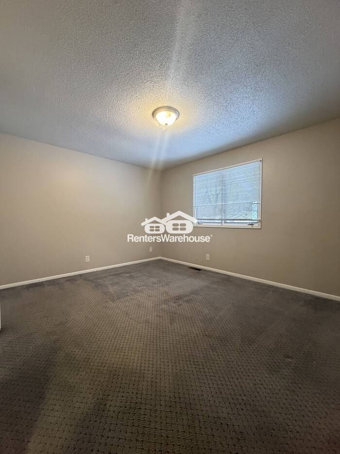 606 14th Ave N - Photo 7 of 15