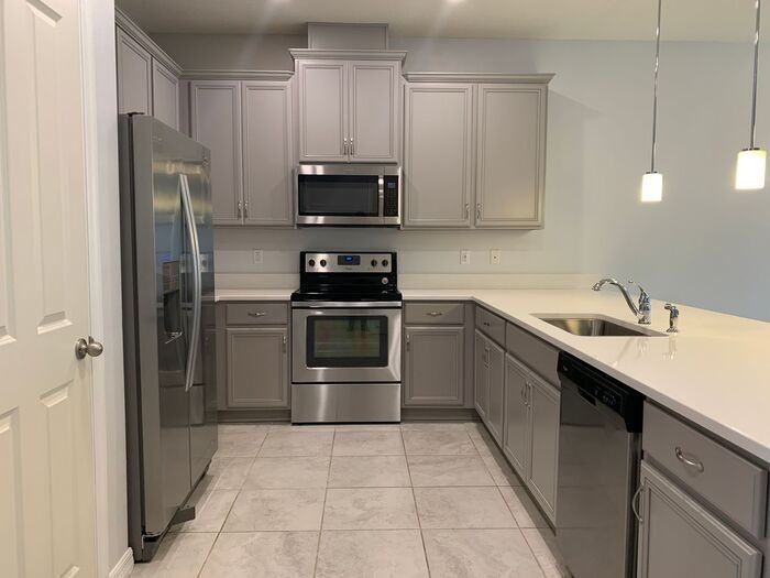 5124 Crown Haven Dr - Photo 3 of 43