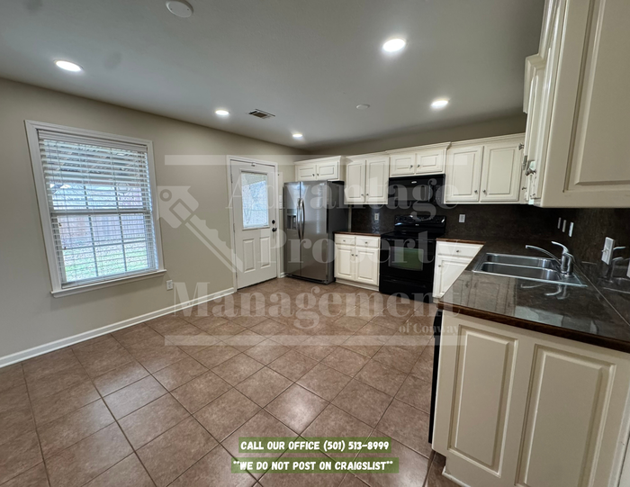 145 Peach St - Photo 6 of 17