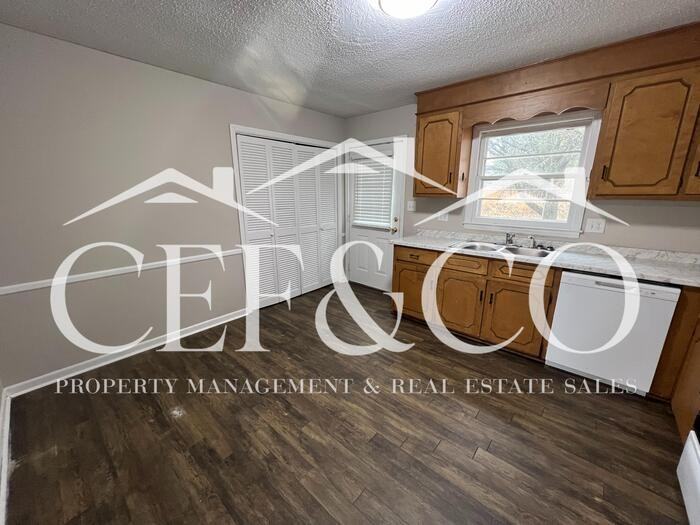 11 Collins Ave - Photo 6 of 12