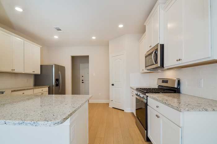 1108 Ginsburg Ln - Photo 2 of 17