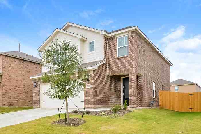 1108 Ginsburg Ln - Photo 6 of 17