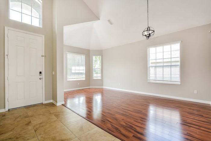 3079 Zander Dr - Photo 4 of 17