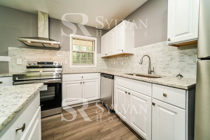 364 King Arthur Ct - Photo 5 of 16