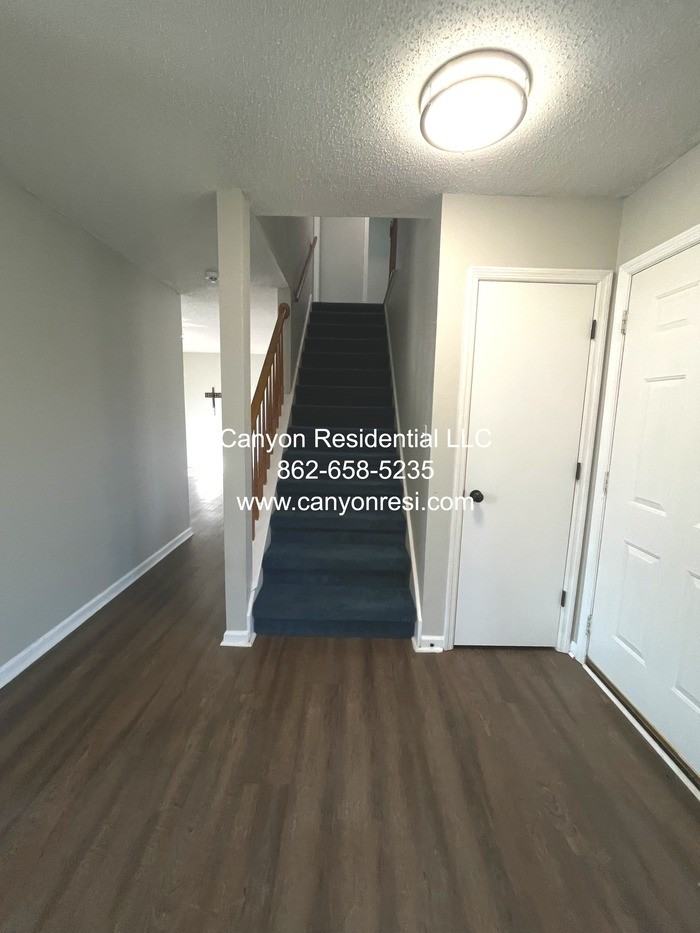 14013 Galveston Cir Sw - Photo 4 of 32