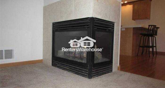 1017 8th Ave Sw - Photo 2 of 8