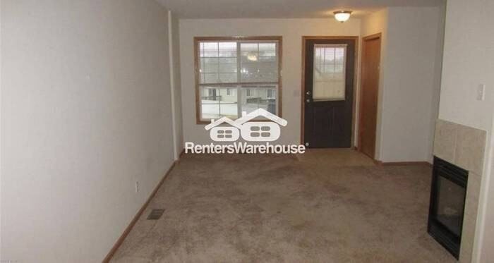 1017 8th Ave Sw - Photo 3 of 8