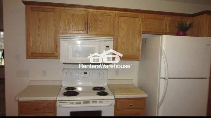 1017 8th Ave Sw - Photo 4 of 8