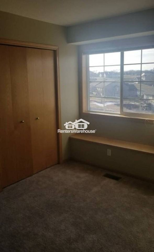 1017 8th Ave Sw - Photo 7 of 8