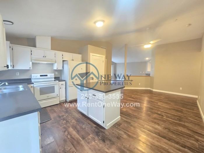 1120 S 90th Street Ct - Photo 6 of 18