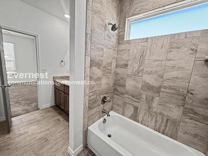 737 Freedom Cir - Photo 6 of 23