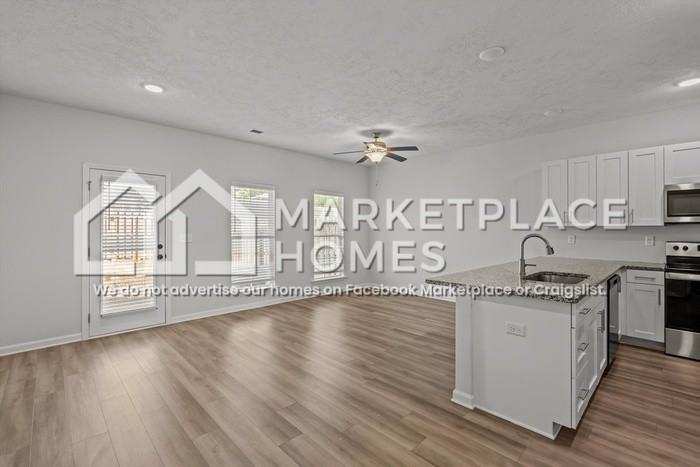 3039 Hearthstone Way - Photo 3 of 20