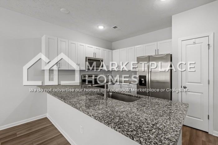 3039 Hearthstone Way - Photo 7 of 20