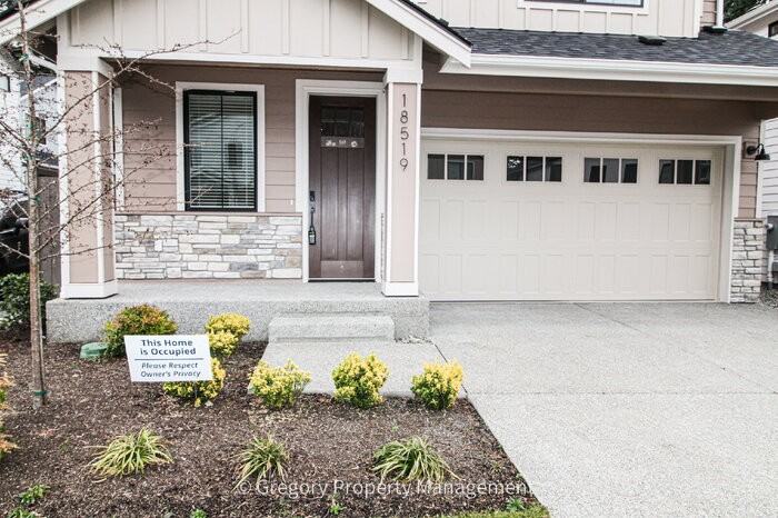 18519 Meridian Ave Se - Photo 3 of 31