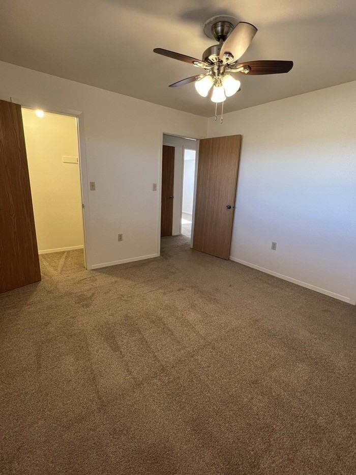 1387 Dakota Dr - Photo 4 of 4