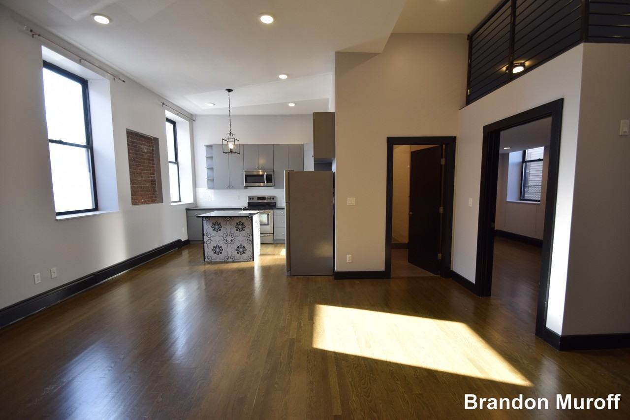 444 Western Ave #2 - Photo 4 of 19