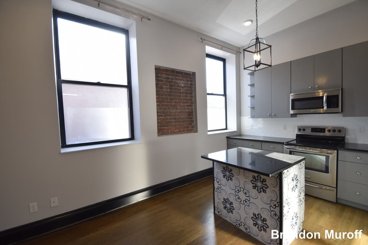 444 Western Ave #2 - Photo 5 of 19