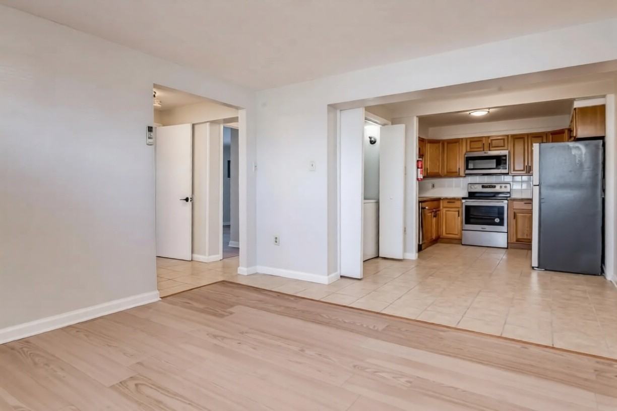 1005 Lincoln StreetUnit - D2 #1005D2 - Photo 4 of 10