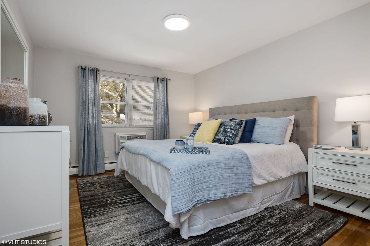 Grandview Gardens - Photo 4 of 50