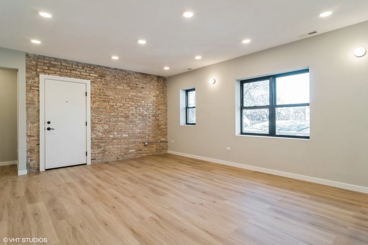 3139 N Francisco Ave #2N - Photo 2 of 13