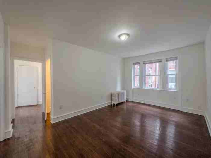 1513 Elmwood AvenueUnit - 5 #1513-5 - Photo 4 of 7