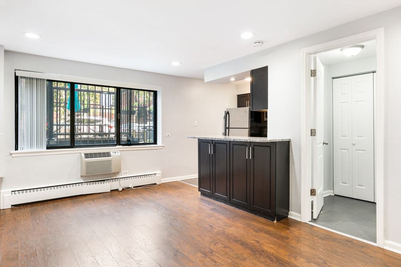 5534 N Kenmore Avenue - Photo 2 of 30